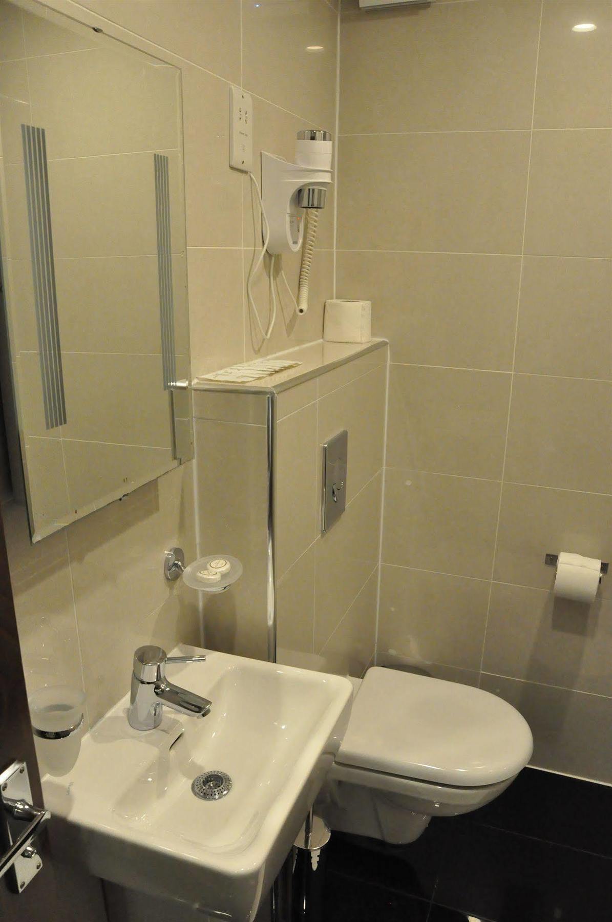 Nox Kensington Gardens 4* London